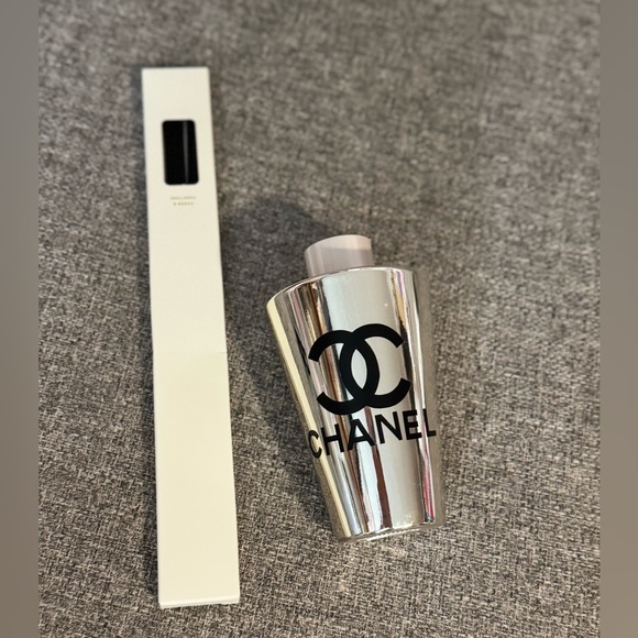 Chanel Silver Reed Diffuser - Picture 3 of 4